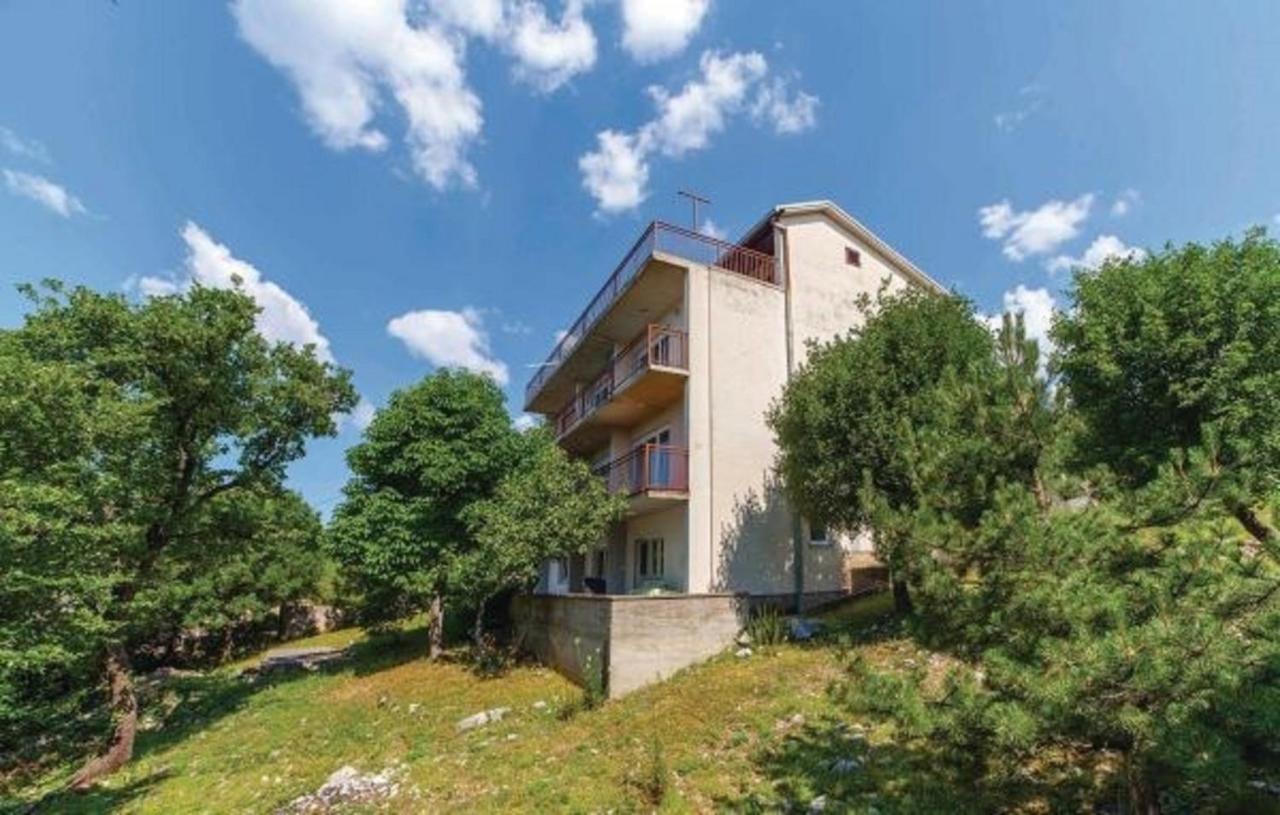 Big White Apartment Novi Vinodolski Exterior foto